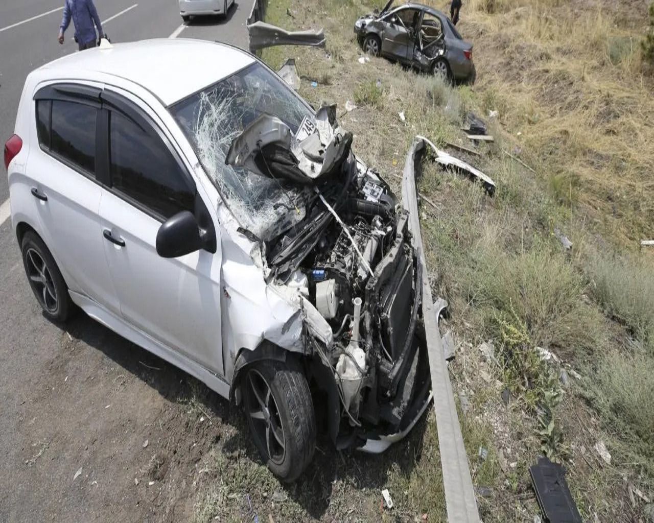 Kurban Bayramı'nın yollar kan gölüne döndü: Çok sayıda ölü ve yaralı var 6