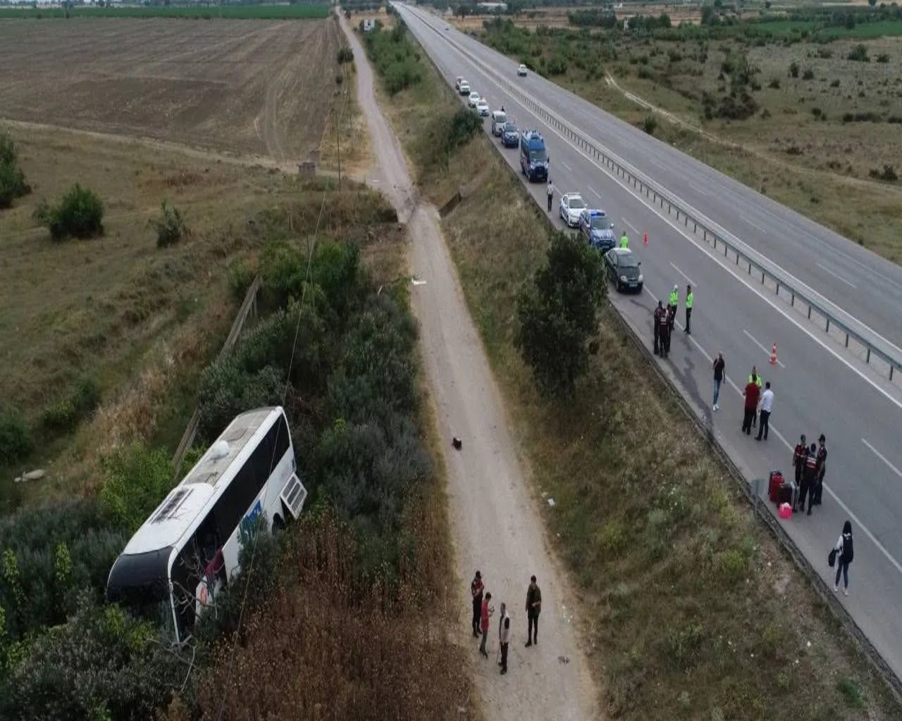 Kurban Bayramı'nın yollar kan gölüne döndü: Çok sayıda ölü ve yaralı var 8