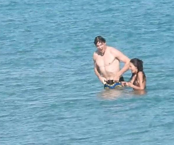 Ebru Şahin ile Cedi Osman aşklarının başladığı Çeşme'de balayı yapıyor 6