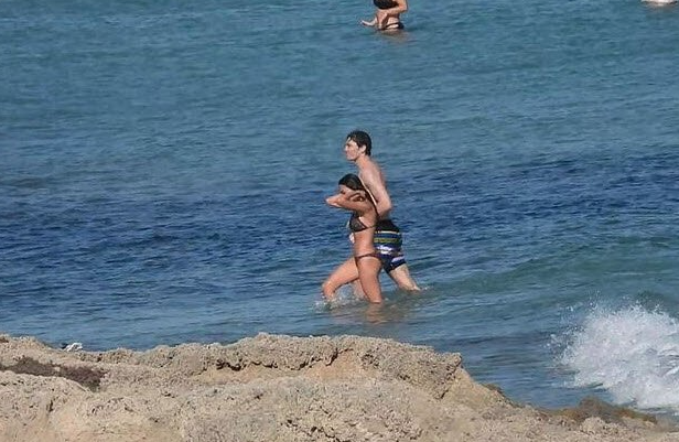 Ebru Şahin ile Cedi Osman aşklarının başladığı Çeşme'de balayı yapıyor 3