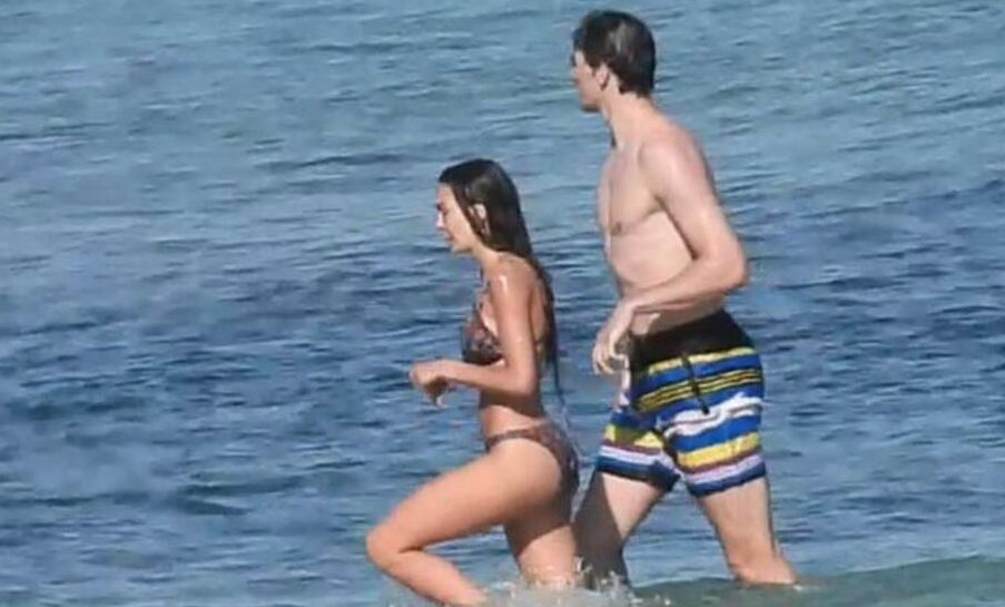 Ebru Şahin ile Cedi Osman aşklarının başladığı Çeşme'de balayı yapıyor 2