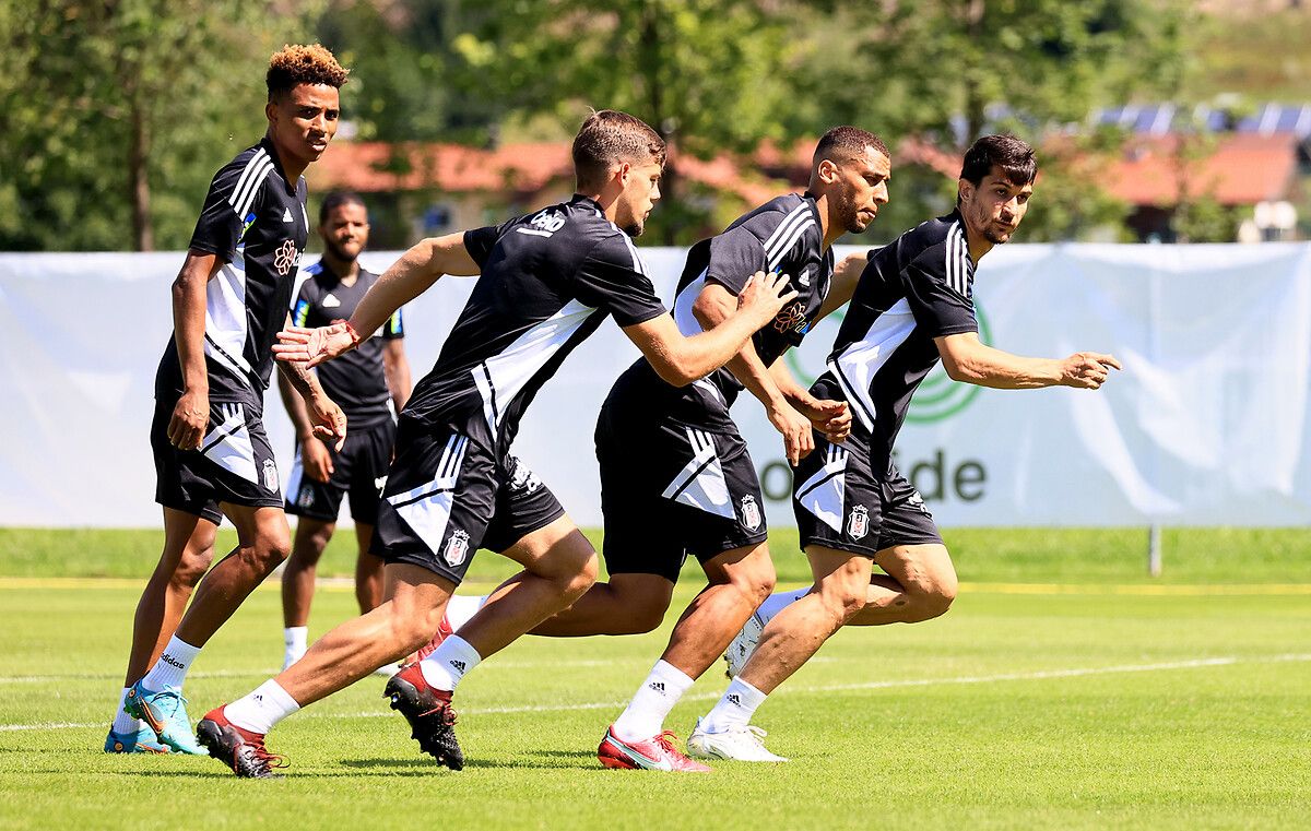 Beşiktaş'tan umutlu olduğunu söyleyen Ceyhun Kazancı transferlerle ilgili konuştu 20