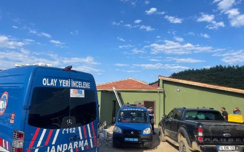 Vahşette yeni detaylar ortaya çıktı! Şoförü ile birlikte katledilen ünlü eğitimci Nazmi Arıkan'ın cinayet şüphelisi yakalandı 2