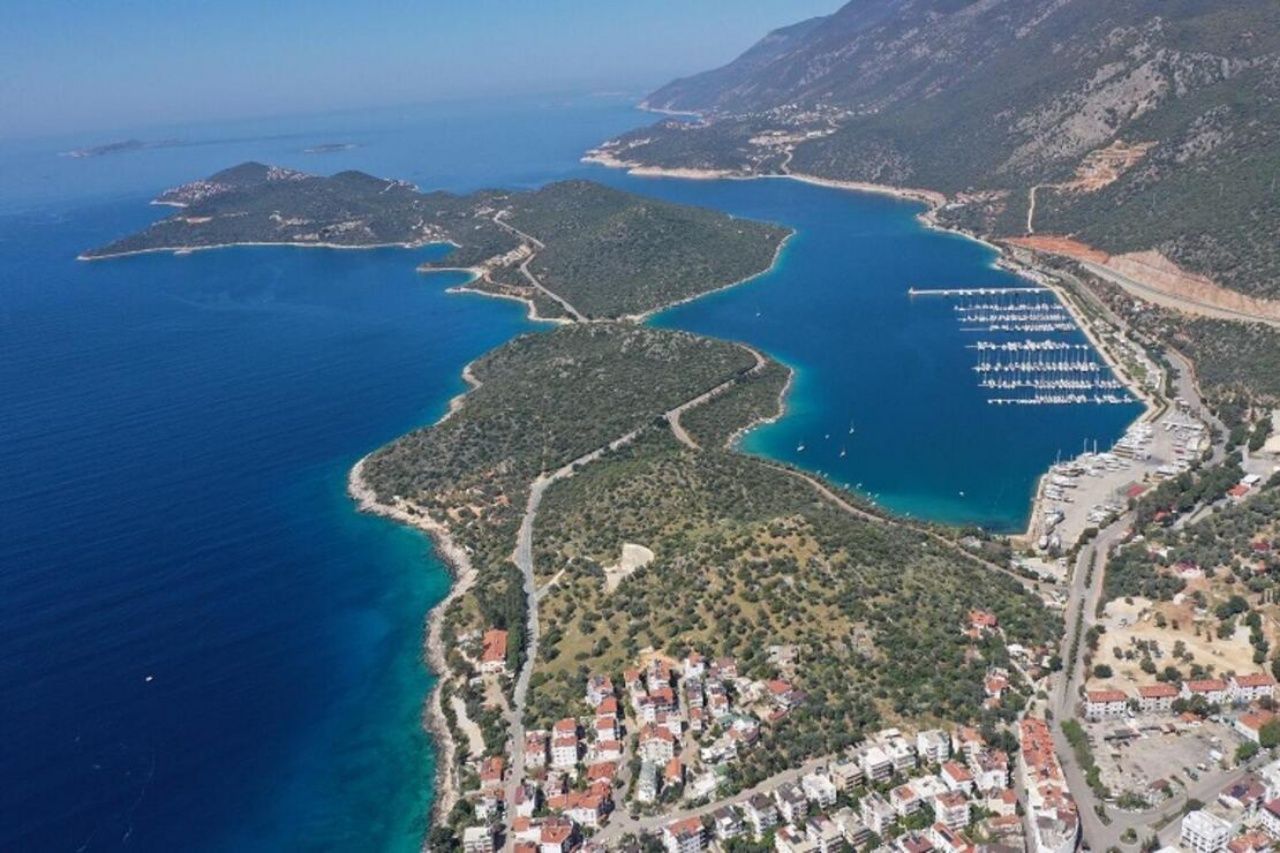 Bayram tatilinde turistlerin akınına uğradı. Nüfusu 4 katına çıktı 1