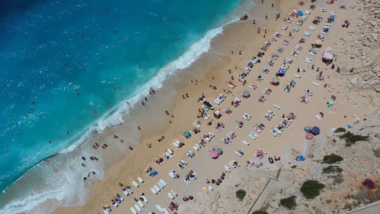Bayram tatilinde turistlerin akınına uğradı. Nüfusu 4 katına çıktı 3