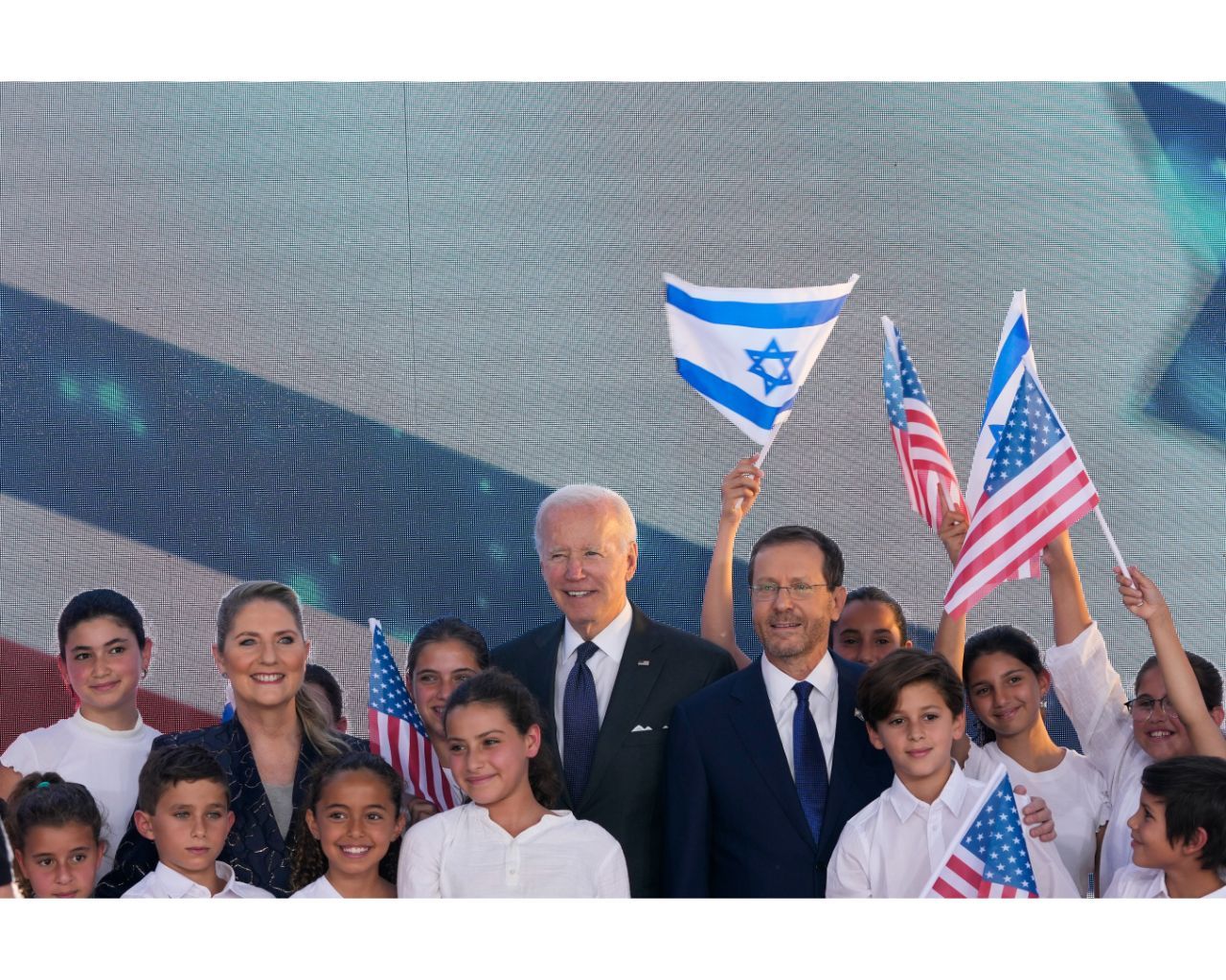 Biden, Orta Doğu ziyaretinin ilk durağı olan İsrail'de C.Başkanı Herzog ile bir araya geldi 3