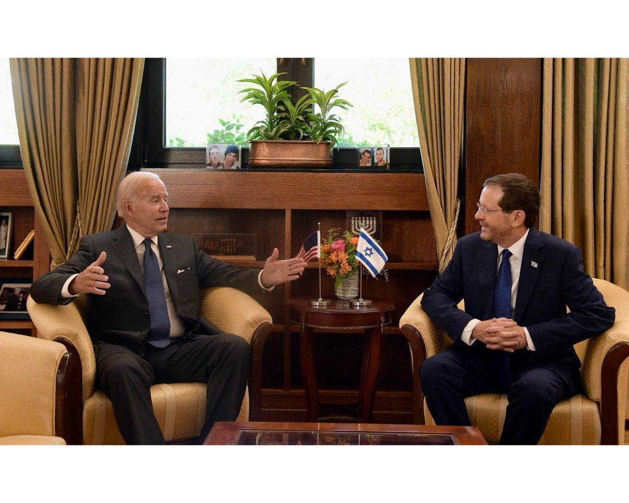 Biden, Orta Doğu ziyaretinin ilk durağı olan İsrail'de C.Başkanı Herzog ile bir araya geldi 7