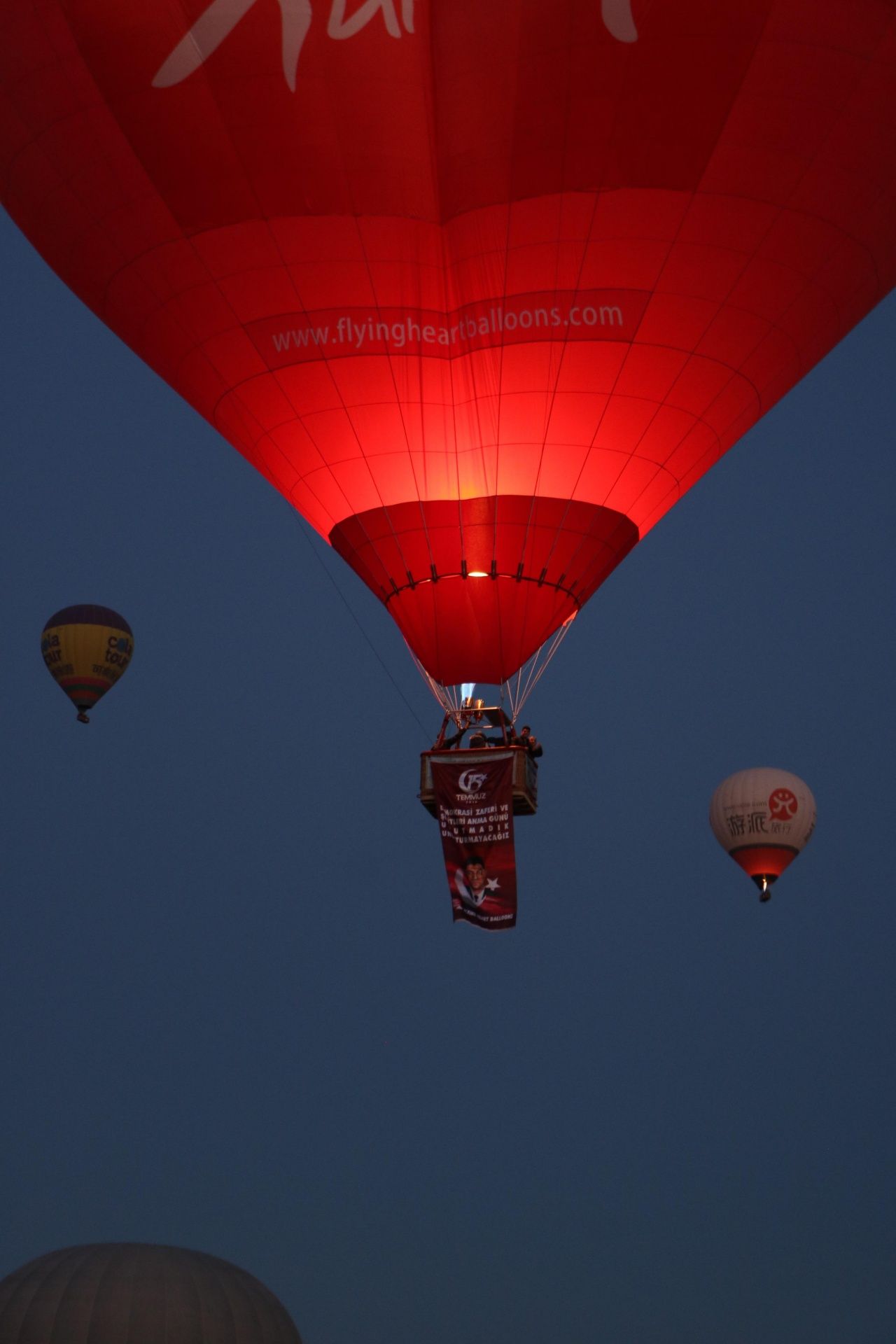 Kapadokya'da balonlar 15 Temmuz için havalandı 1