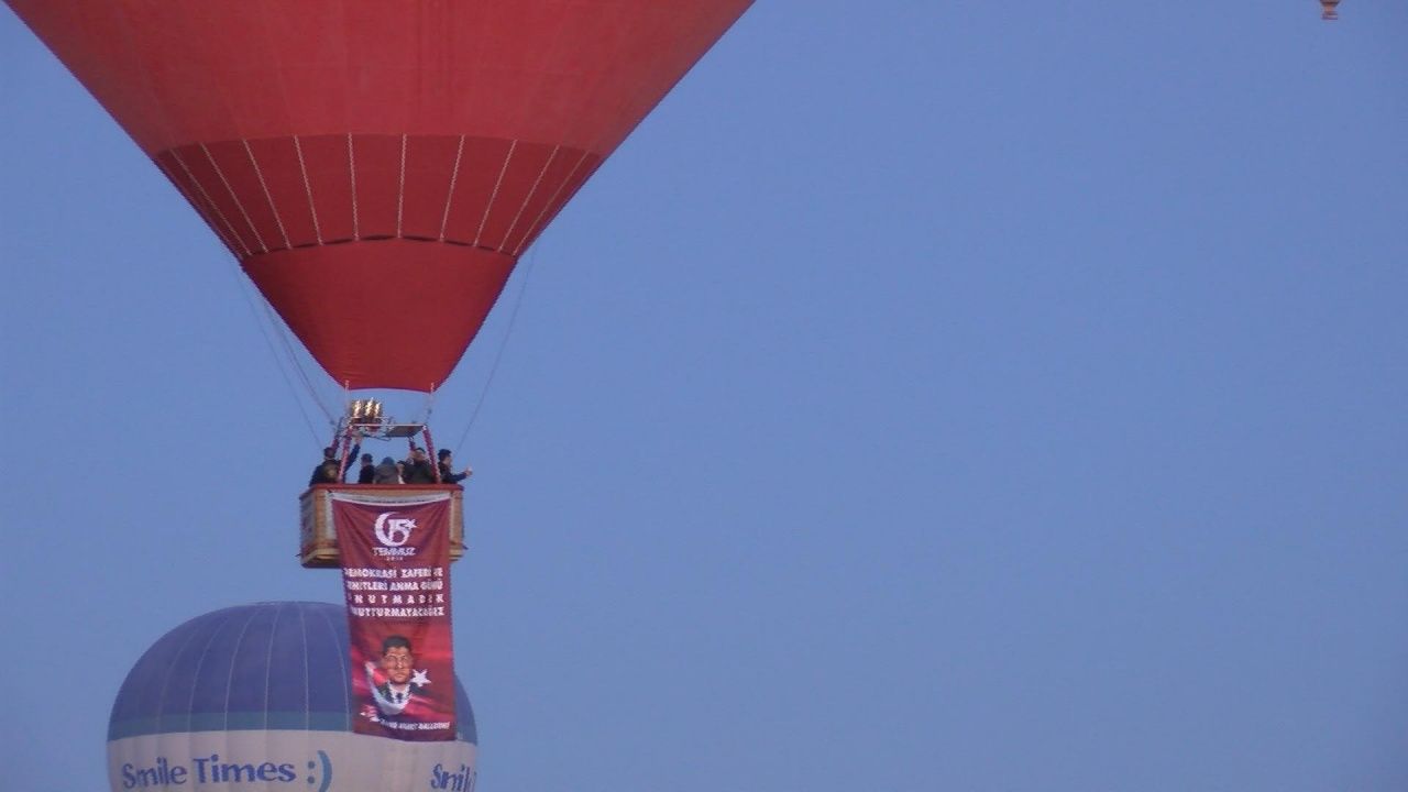 Kapadokya'da balonlar 15 Temmuz için havalandı 3