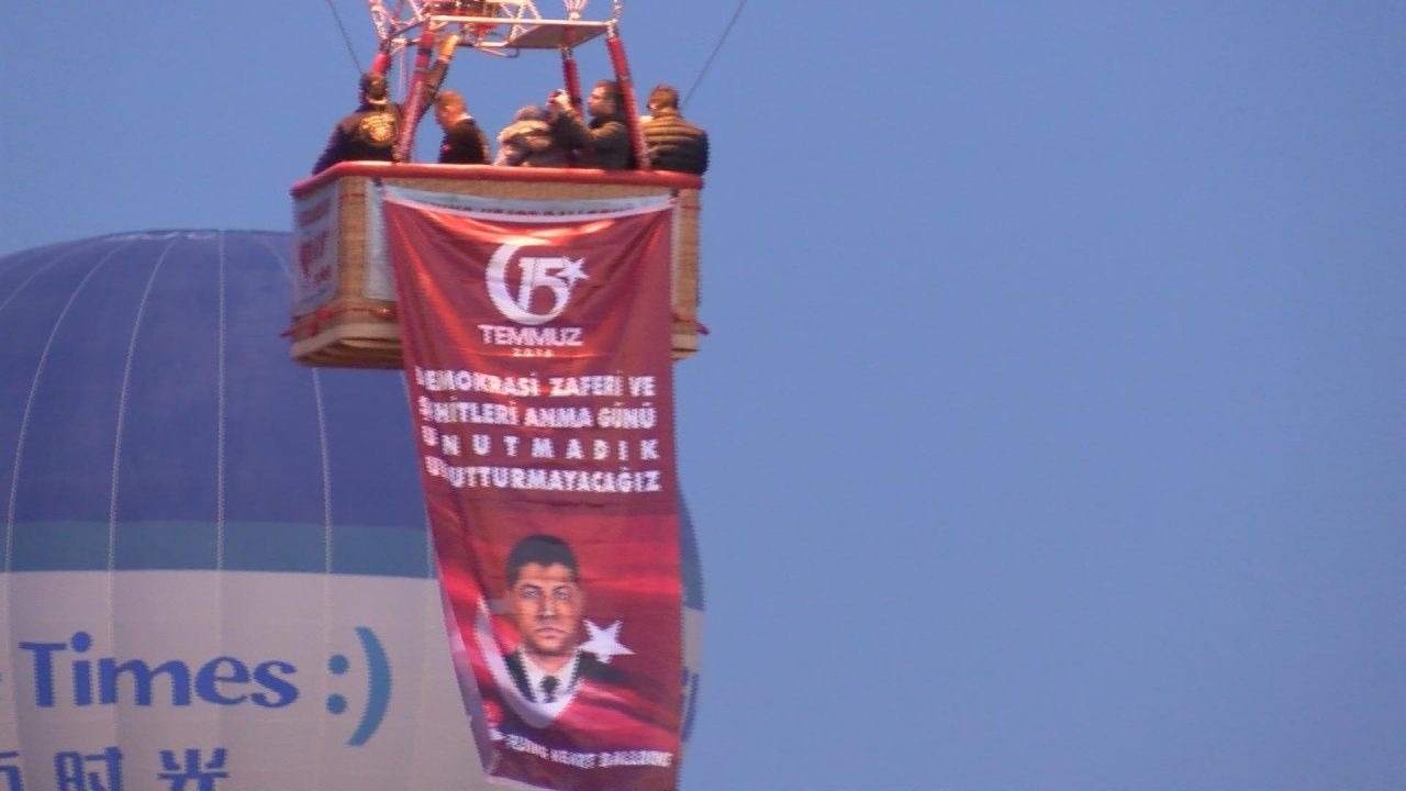 Kapadokya'da balonlar 15 Temmuz için havalandı 2