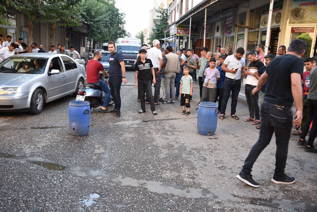 Otomobille seyir halindeyken silahlı saldırıya uğradı 2
