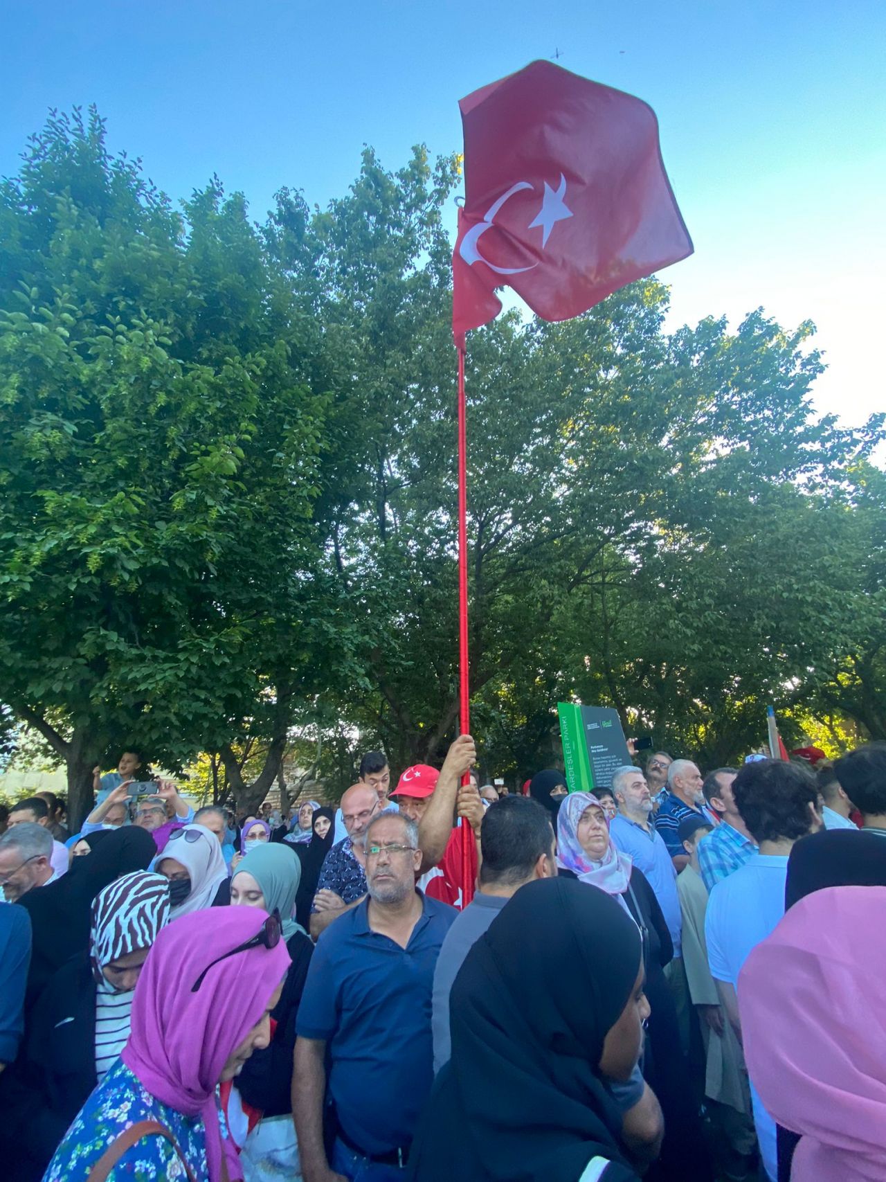 Superhaber Saraçhane'deki 15 Temmuz mitingine gitti: 'Tayyip dedeyi gördün mü oğlum!' 1