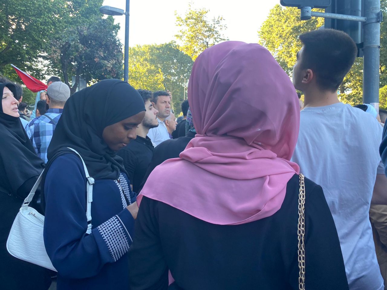 Superhaber Saraçhane'deki 15 Temmuz mitingine gitti: 'Tayyip dedeyi gördün mü oğlum!' 19