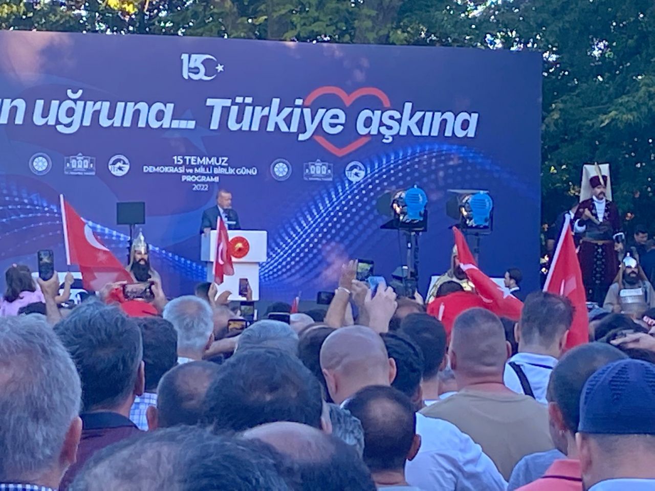 Superhaber Saraçhane'deki 15 Temmuz mitingine gitti: 'Tayyip dedeyi gördün mü oğlum!' 25