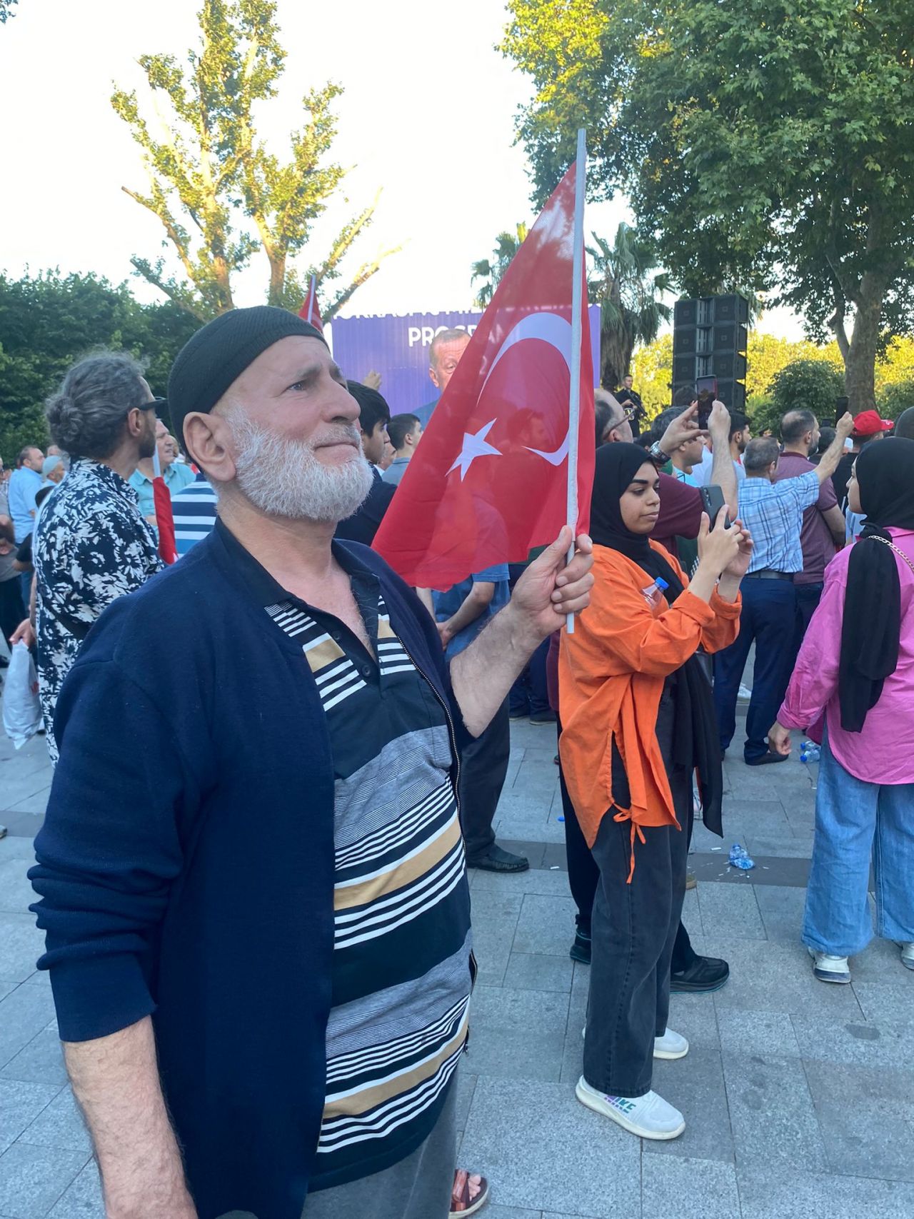 Superhaber Saraçhane'deki 15 Temmuz mitingine gitti: 'Tayyip dedeyi gördün mü oğlum!' 33