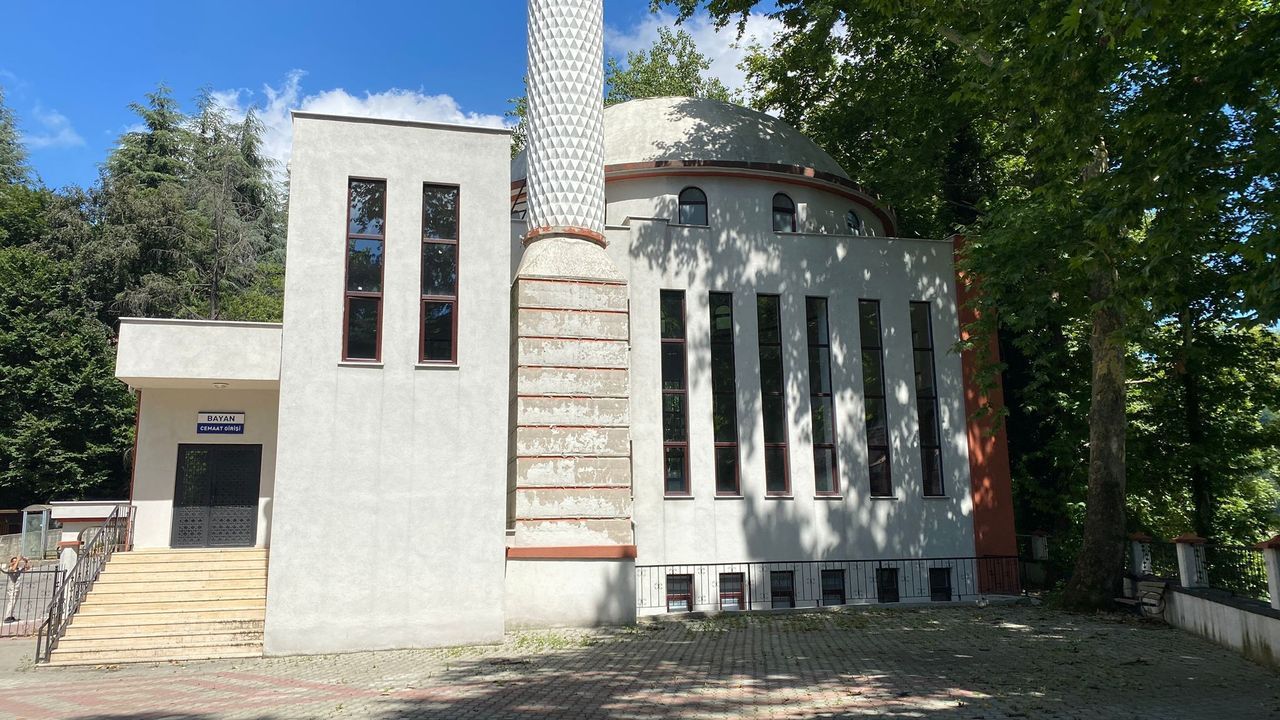 İmam düğüne gitti, cuma namazı kılınamadı! Müftülükten açıklama geldi 3