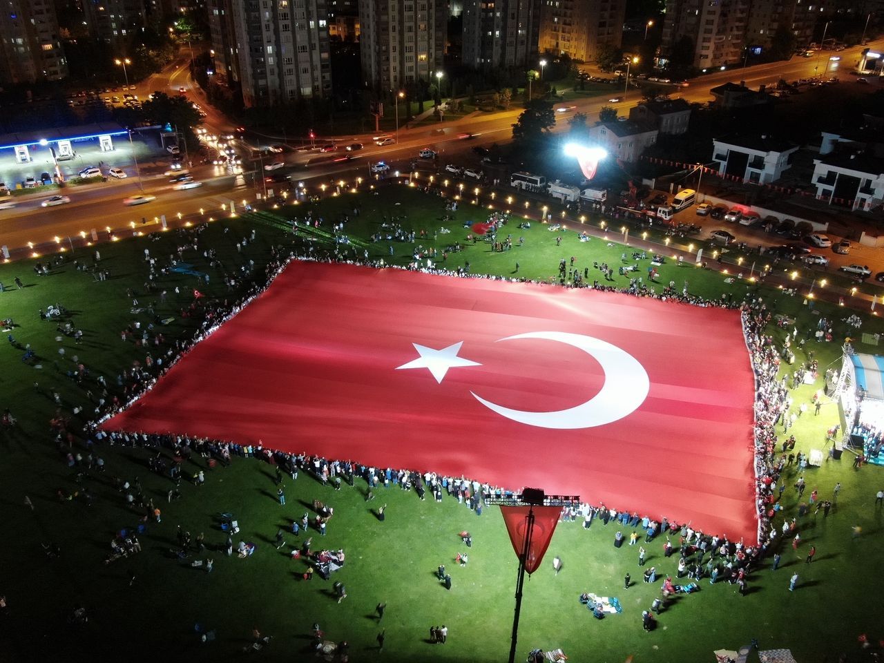 Dünyanın en büyük Türk Bayrağı 15 Temmuz’da yeniden açıldı 2