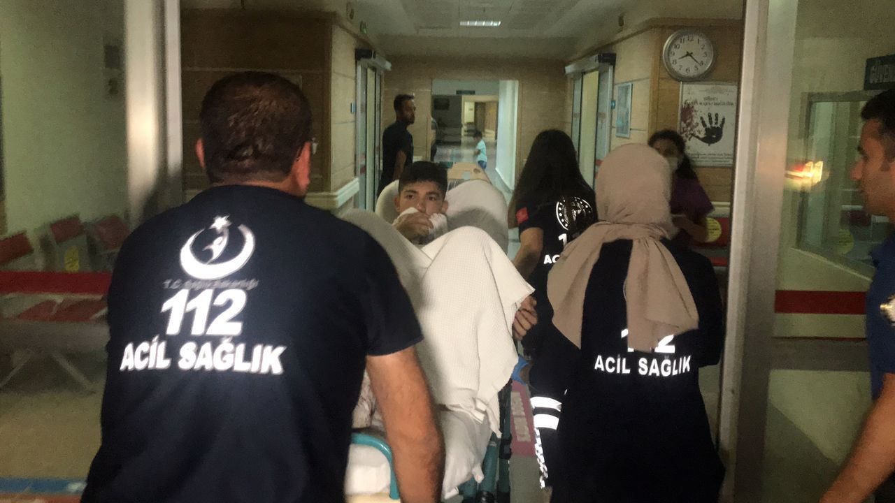 17 yaşındaki genç, silahla şakalaşırken akrabasını vurdu 3