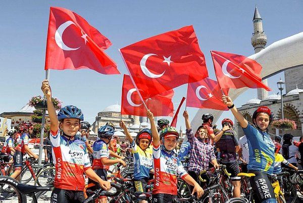 15 Temmuz destanının yıldönümü tüm yurtta coşkuyla kutlandı 3