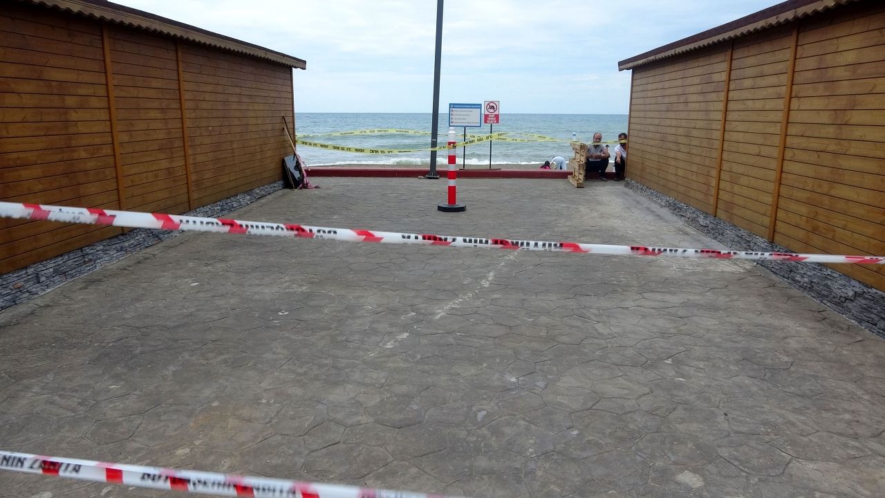 Plajda elektrik akımına kapılan genç öldü! "Kafası direğe yapışmıştı, kollarından kıvılcım çıkıyordu" 2