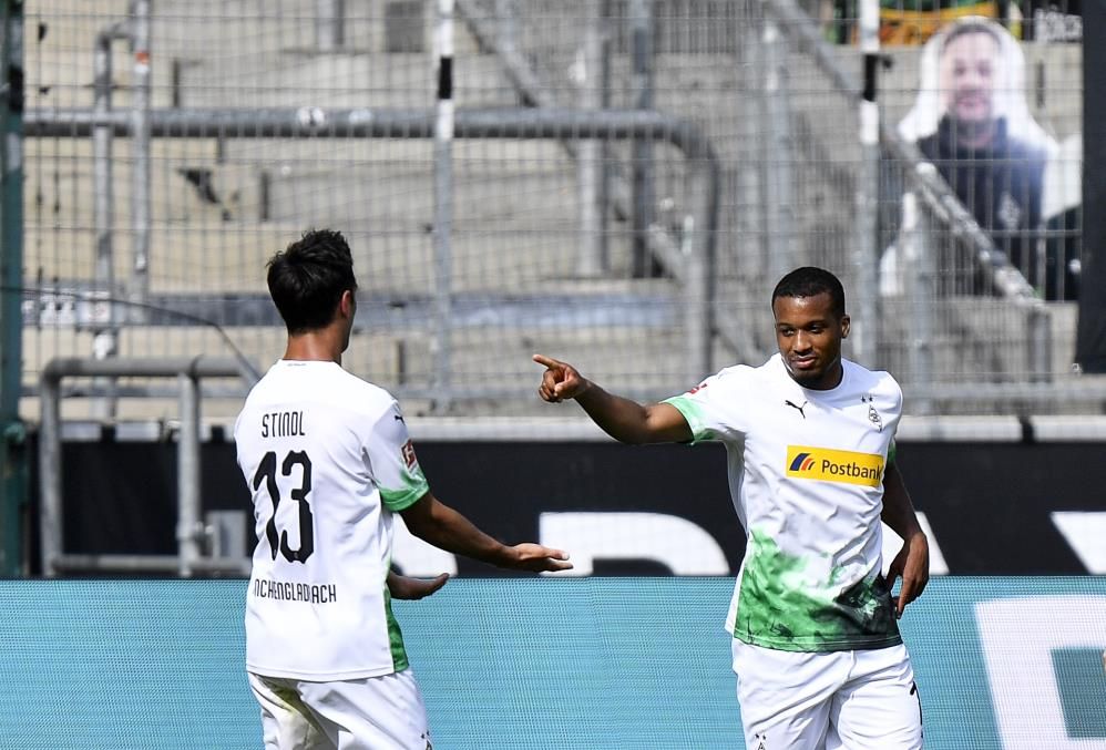 Fenerbahçe, 29 yaşındaki santrfor Alassane Plea ile anlaşmaya vardı iddiası 1