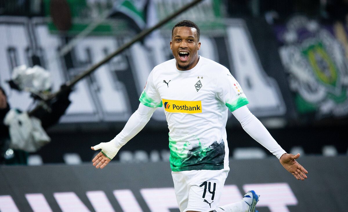 Fenerbahçe, 29 yaşındaki santrfor Alassane Plea ile anlaşmaya vardı iddiası 2