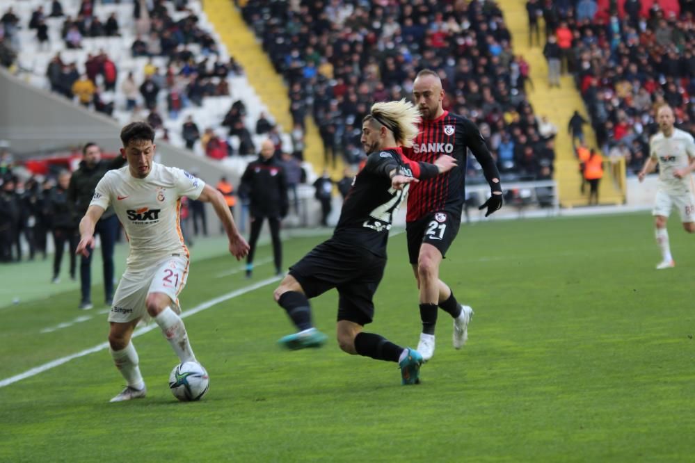 Sivaspor, Galatasaray'da yeni sezonda düşünülmeyen Olimpiu Morutan’ı transfer etmek istiyor 3