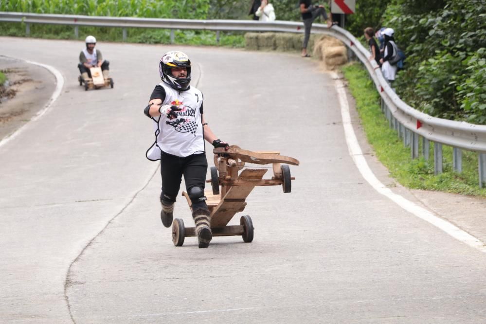 Rize'de Formulaz rüzgarı esti! Birbirinden ilginç arabalarla 70 km hızla yarıştılar 5
