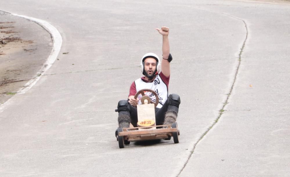 Rize'de Formulaz rüzgarı esti! Birbirinden ilginç arabalarla 70 km hızla yarıştılar 7