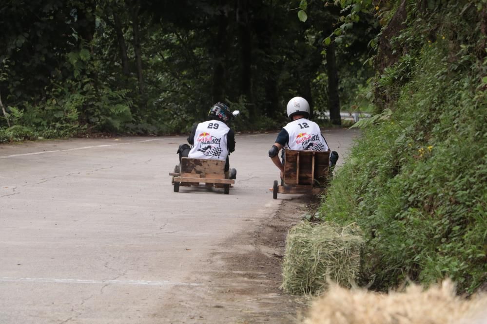 Rize'de Formulaz rüzgarı esti! Birbirinden ilginç arabalarla 70 km hızla yarıştılar 13