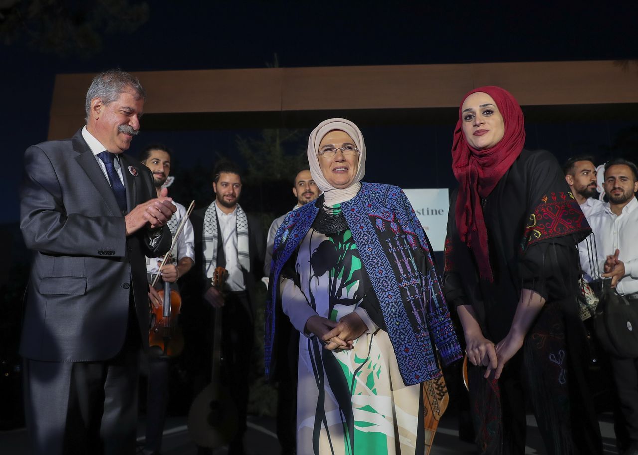 Emine Erdoğan: Nerede insan, kadın ve çocuk hakları ihlal ediliyorsa kalbimiz orada atmalıdır 4