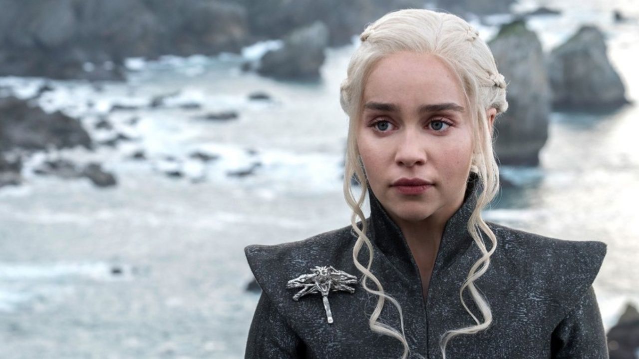 Game of Thrones’ın yıldızı Emilia Clarke, beyninin bir kısmını kaybettiğini açıkladı 3