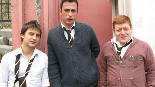 Arka Sıradakiler Geri Dönüyor! 10 Yıl Sonra Ekran Müjdesi Geldi 5