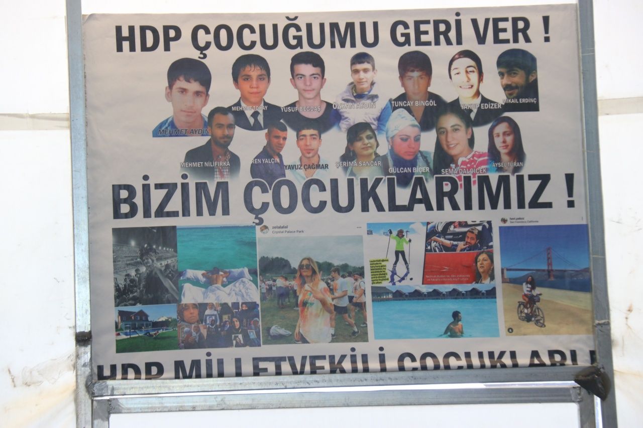 Diyarbakır’da acılı ailelerin evlat nöbeti 1051. gününde devam ediyor. 5