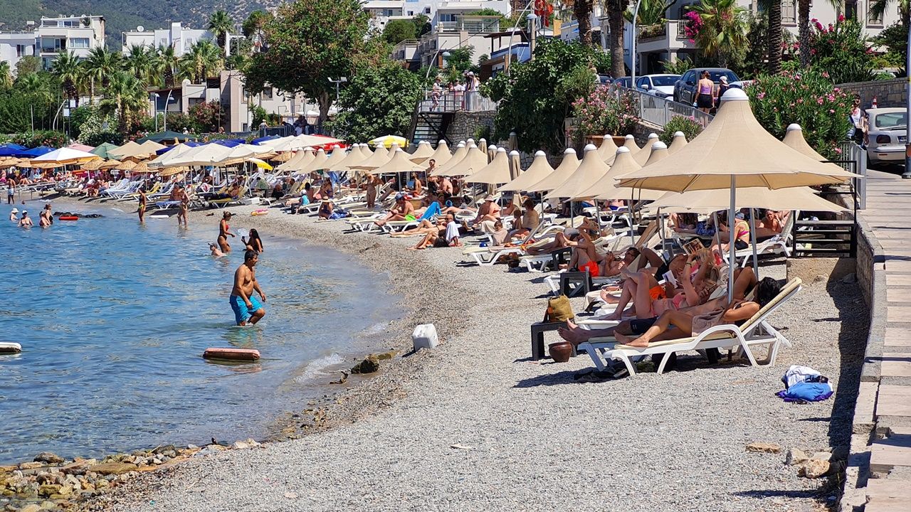 Bodrum'a yurt dışından 2 devasa gemi ile binlerce turist geldi 6