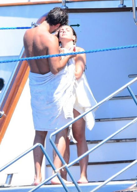 Eda Ece ile sevgilisi Buğrahan Tuncer, Marmaris tatilinde 7