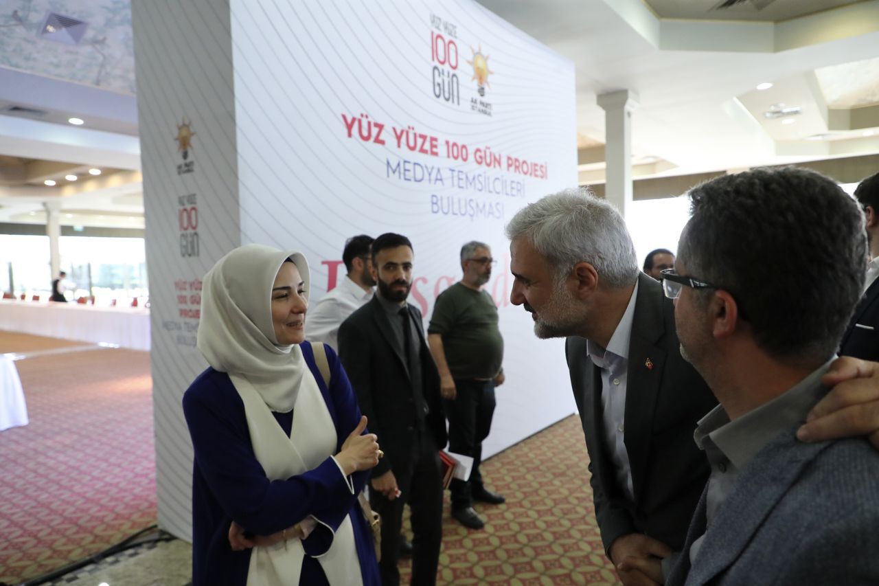 AK Parti, Yüz Yüze 100 Gün sloganı ile sahaya iniyor! İşte İstanbul planı 12