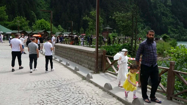 Uzungöl'de bungalov evlerin geceliği 300 doları aştı: Genelde Körfez ülkelerinden geliyorlar 7