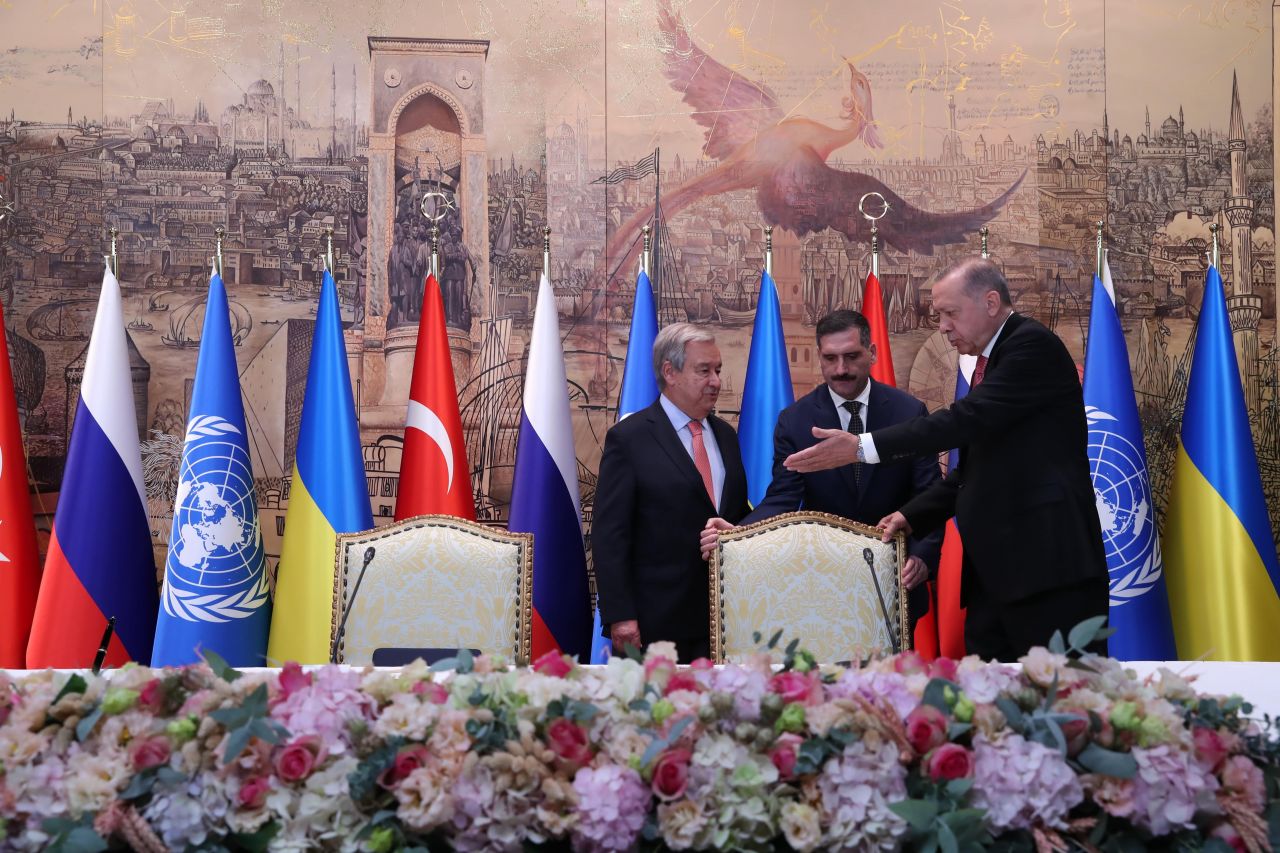 Ukrayna tahılının Karadeniz üzerinden ihracı için İstanbul'da imzalanan anlaşma, dünya gündeminde! 3