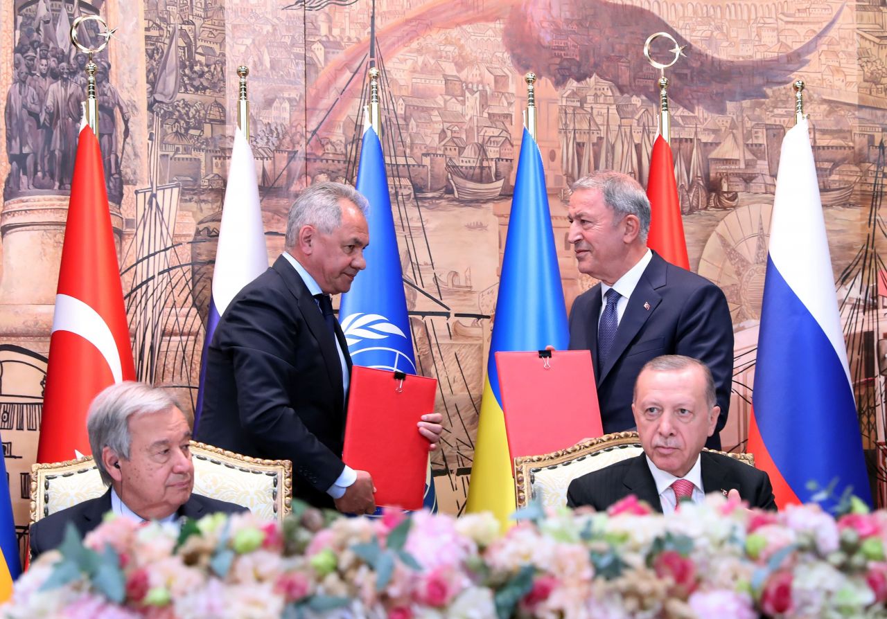 Ukrayna tahılının Karadeniz üzerinden ihracı için İstanbul'da imzalanan anlaşma, dünya gündeminde! 8