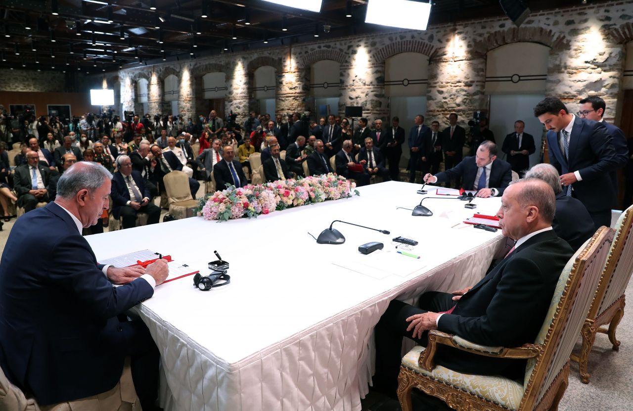 Ukrayna tahılının Karadeniz üzerinden ihracı için İstanbul'da imzalanan anlaşma, dünya gündeminde! 9