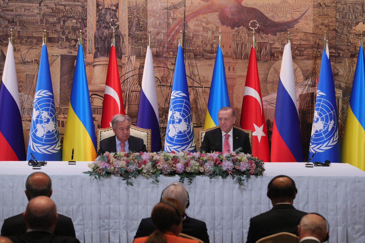 Ukrayna tahılının Karadeniz üzerinden ihracı için İstanbul'da imzalanan anlaşma, dünya gündeminde! 10