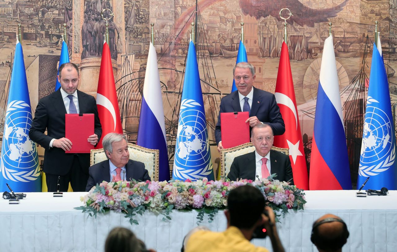 Ukrayna tahılının Karadeniz üzerinden ihracı için İstanbul'da imzalanan anlaşma, dünya gündeminde! 14