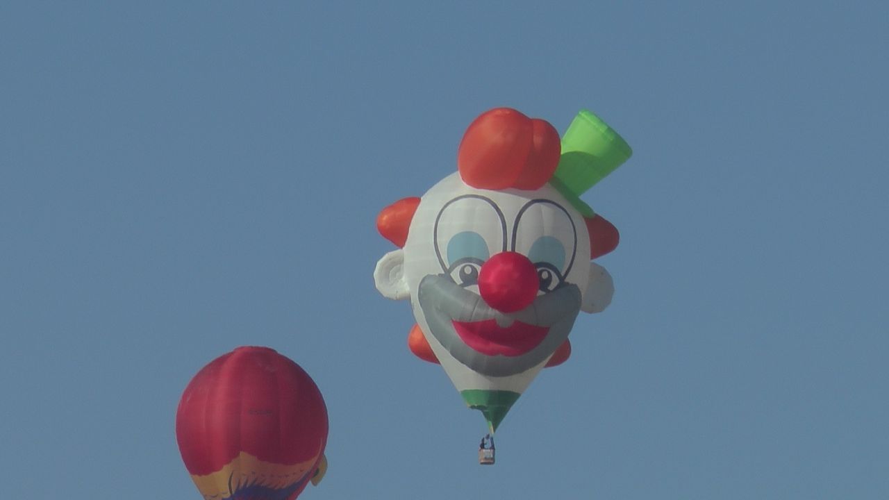 Kapadokya Balonfest tüm heyecanı ile devam ediyor! Gündüzü ayrı, gecesi ayrı renkli 6