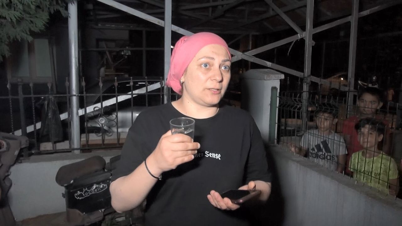 Balkonda otururken bir anda kendilerini zeminde buldular 2