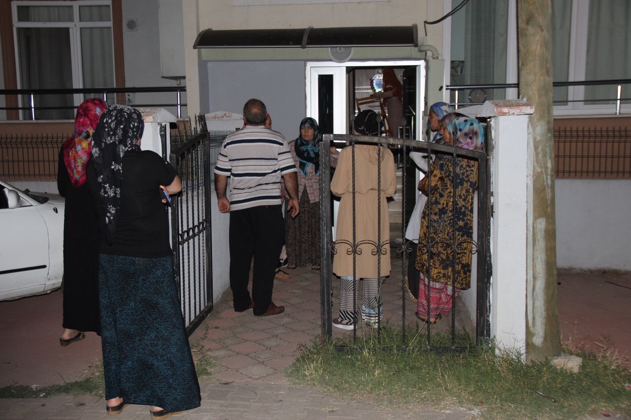 Balkonda otururken bir anda kendilerini zeminde buldular 4