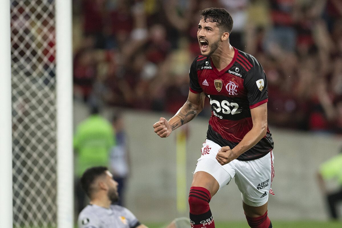 Fenerbahçe Kim Min-jae'nin yerine aradığı stoperi Brezilya'da buldu! Önceden görüşülmüştü... 7