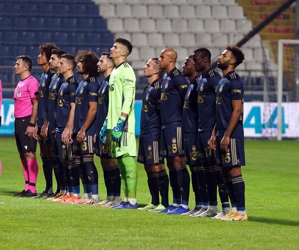 Fenerbahçe'nin milli kalecisi Altay Bayındır, Napoli'nin transfer listesine girdi 11