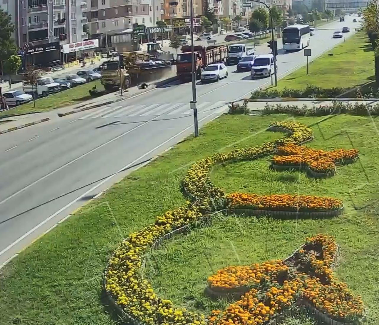 Freni boşalan vincin hayattan kopardığı anne kız, bugün toprağa verildi. 2