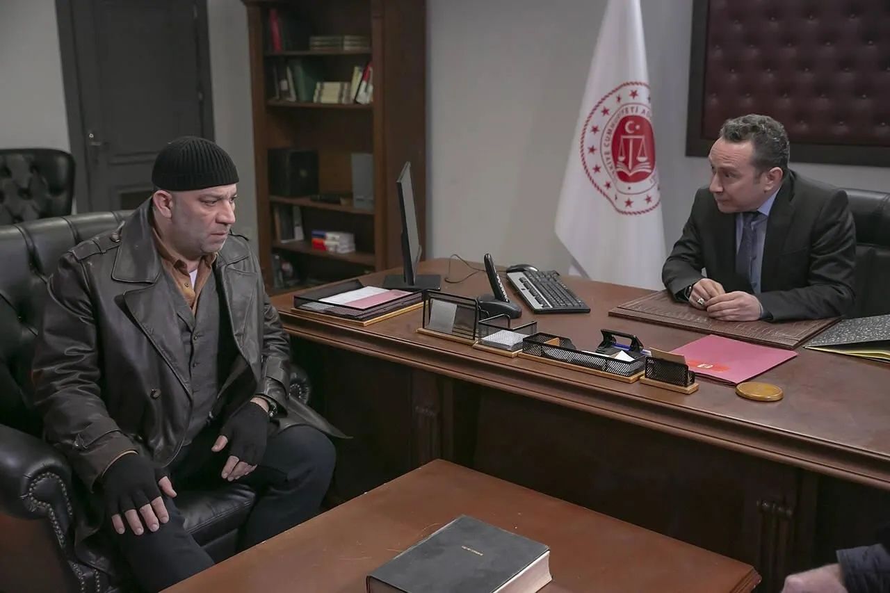 Arka Sokaklar dizisinde başrol depremi yaşanıyor! 8